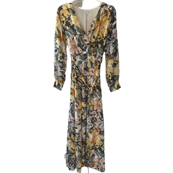 Onetheland Dresses & Skirts - Floral Long Sleeve Maxi Dress Elegant